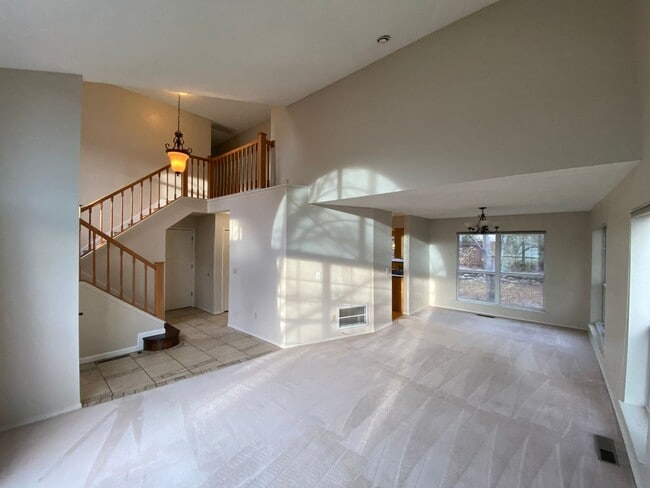 Building Photo - NW Reno - Summit Ridge - 4 Bed 2.5 Bath