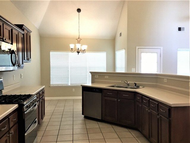 Building Photo - 5650 Truman Cove