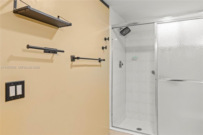 Building Photo - 481 Ives Dairy Rd