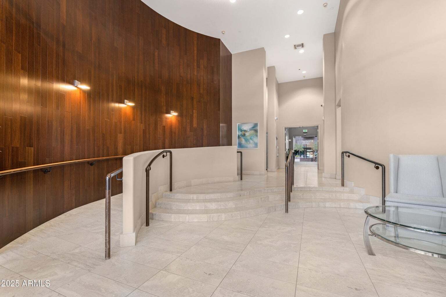 Lobby - 16 W Encanto Blvd