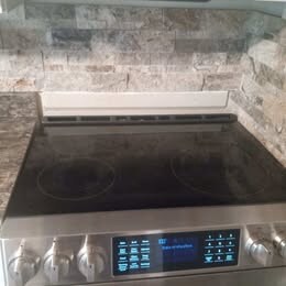 Building Photo - 808 Harrisburg Dr SW