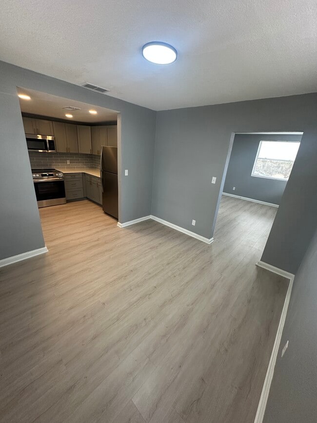 Building Photo - 3150 Belden Cir