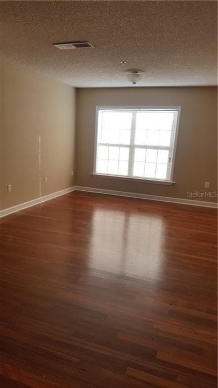 Building Photo - 2041 Dixie Belle Dr