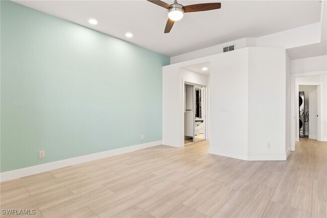 Building Photo - 25000 Cypress Hollow Ct