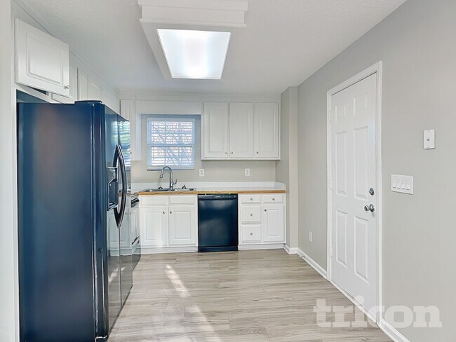 Building Photo - 1522 Mill Creek Rd