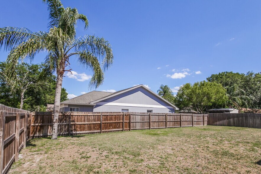 Building Photo - 2601 Berryvine Pl