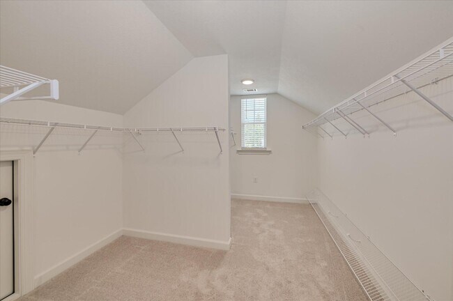 Building Photo - 720 Bancroft Dr