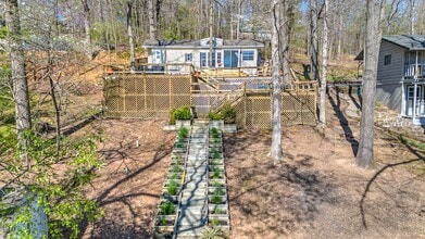 Building Photo - Lake view!! 1bedroom 1 bathroom Fully Furnished!! Move-in Ready!!!