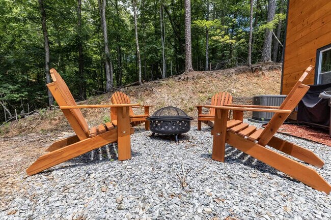 Building Photo - 43 Medina Ct