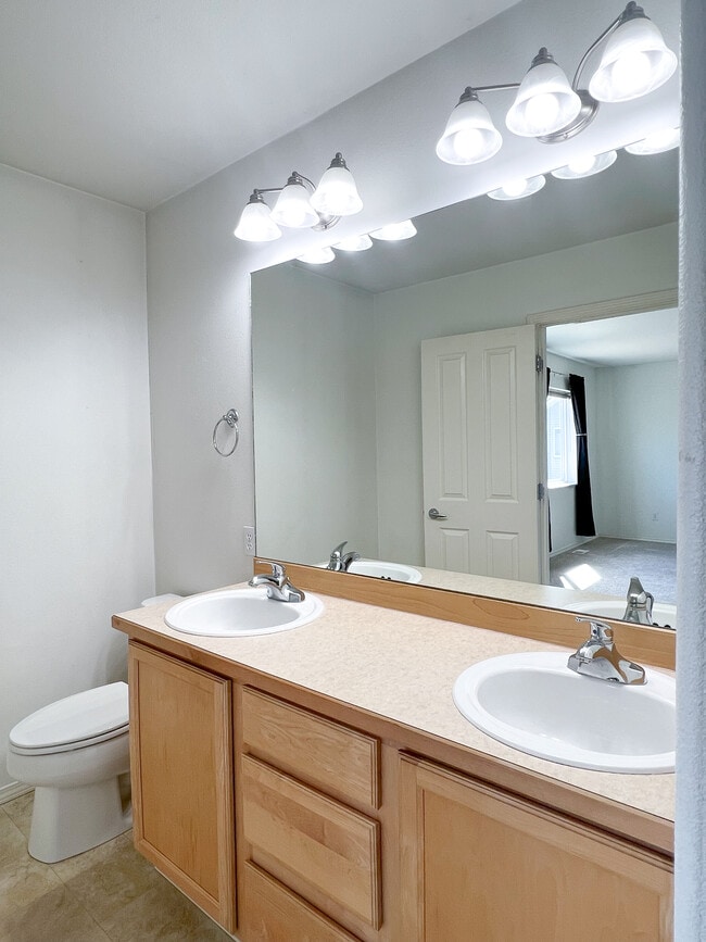 Building Photo - 6614 Whisperwood Park Dr