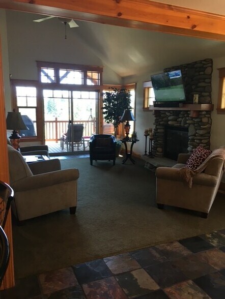 Building Photo - 18319 E Riverway Ave