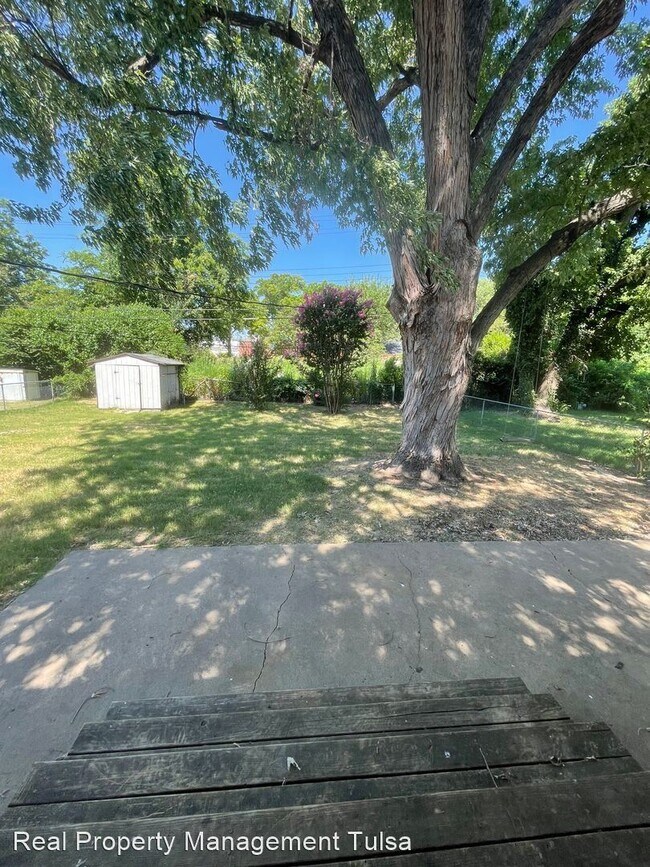 Building Photo - 3 br, 1 bath House - 5004 S Quincy Ave