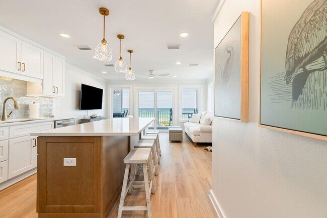 Building Photo - 100 S Spooky Ln