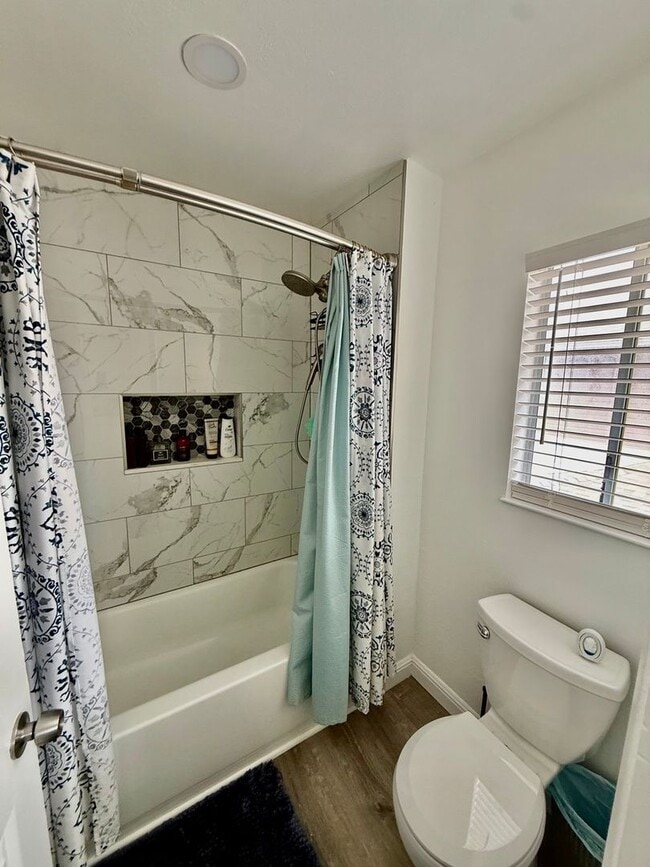 Building Photo - Kapolei/4 BD/2.5 BA/Garage