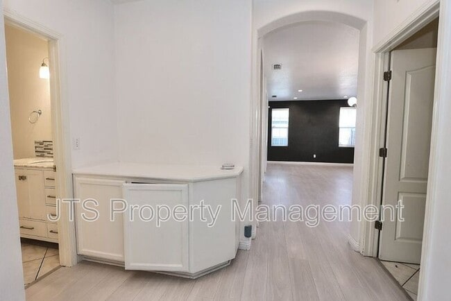 Building Photo - 7817 Westbourne Way