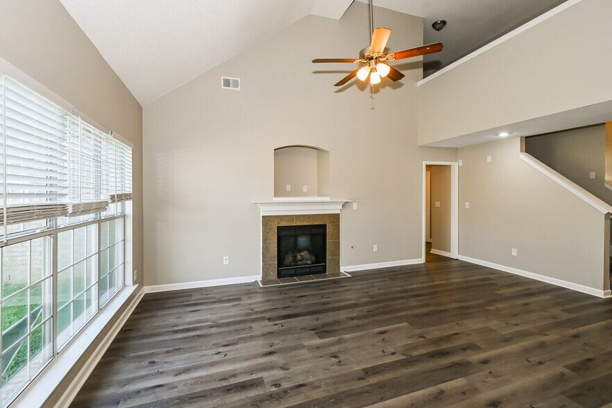 Building Photo - 4924 Wemberley Dr