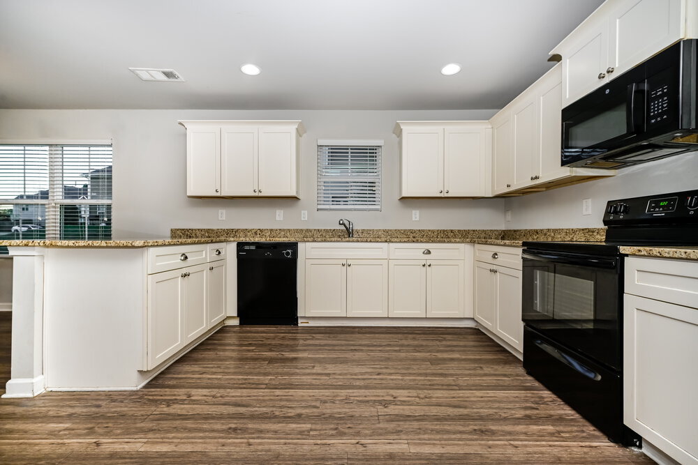 Building Photo - 405 Invector Ct