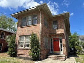 Building Photo - 917 Lasalle St