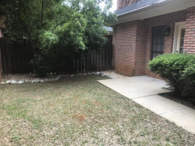 Building Photo - 625 Lanier Pl