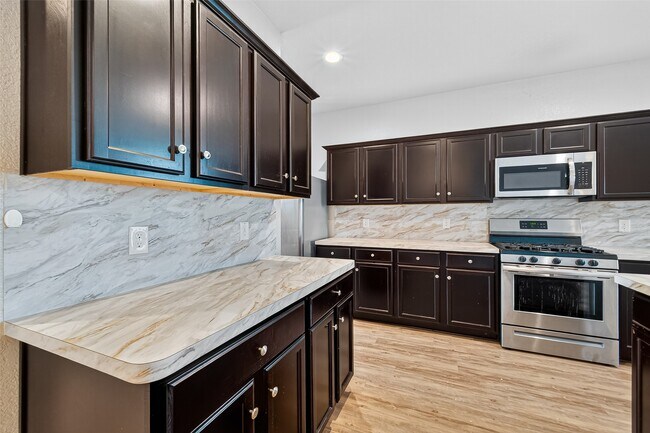 Building Photo - 6023 Briarstone Bay Dr