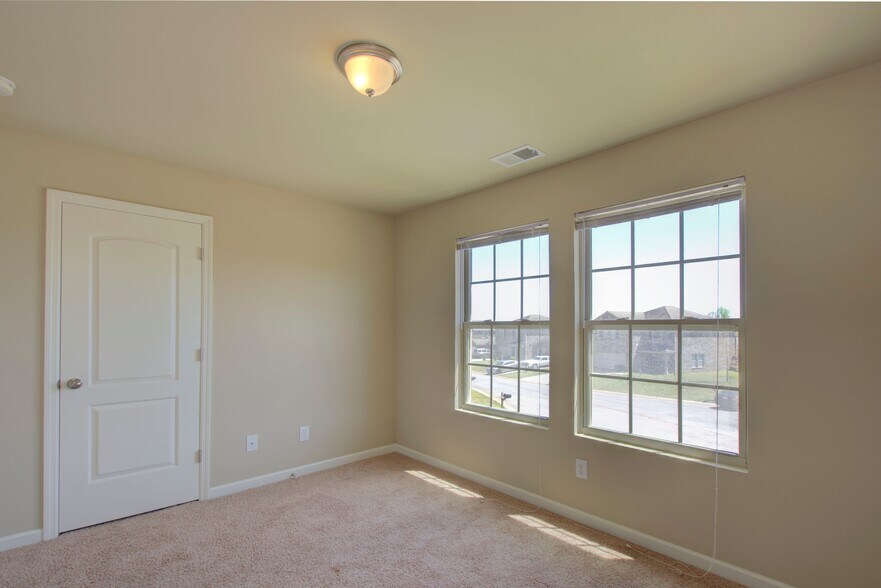 Building Photo - 28041 Kawana Ct