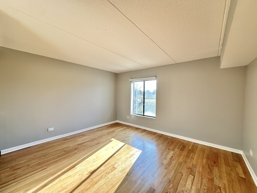 Building Photo - 525 N Quentin Rd