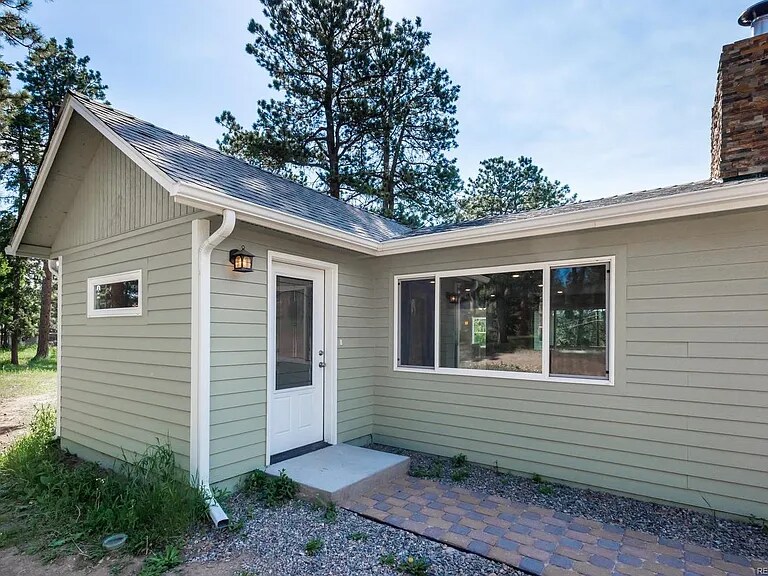 Building Photo - 28779 Pine Trail