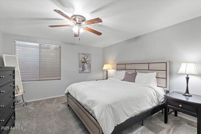 Building Photo - 6776 W Tonto Dr