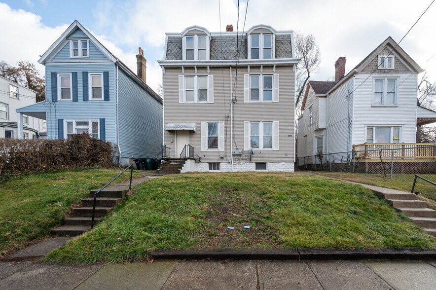 Building Photo - 3328 Fairfield Ave