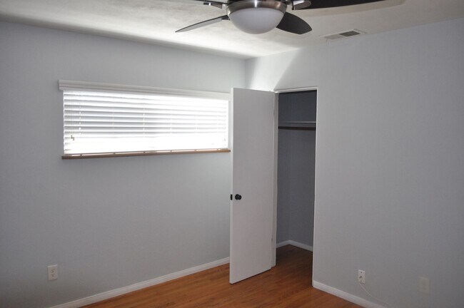Building Photo - El Cajon 3 BR/1BA Single Family Detached H...
