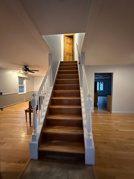 Building Photo - 6 Oakwood Ln