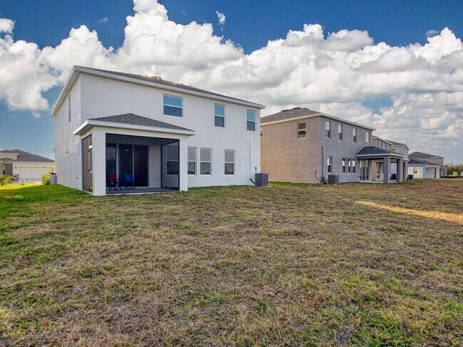 Building Photo - Unfurnished Annual Rental