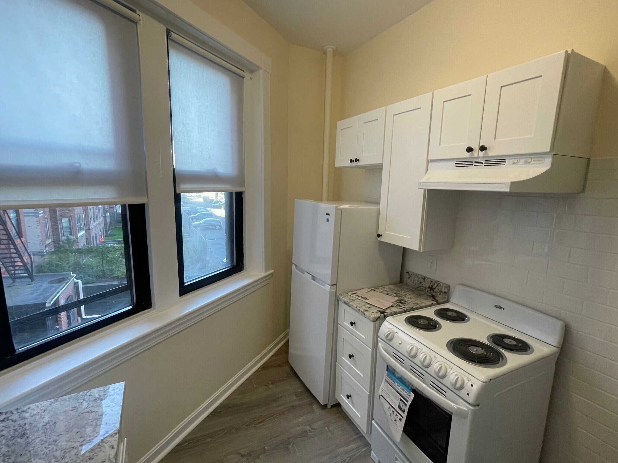 Building Photo - 504 Beacon St