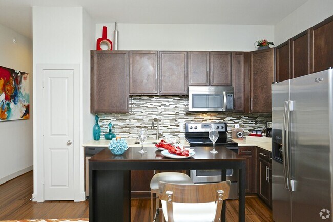 Building Photo - Exclusive Offer: 1 Month Rent-Free for New...