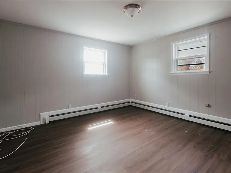 Building Photo - 47 Grace St