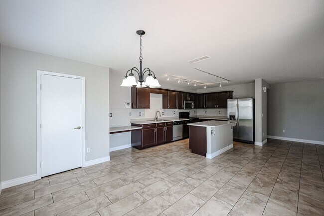 Building Photo - COMING SOON !! Amazing 5 bedrooms and bathrooms in one of the best school districts!