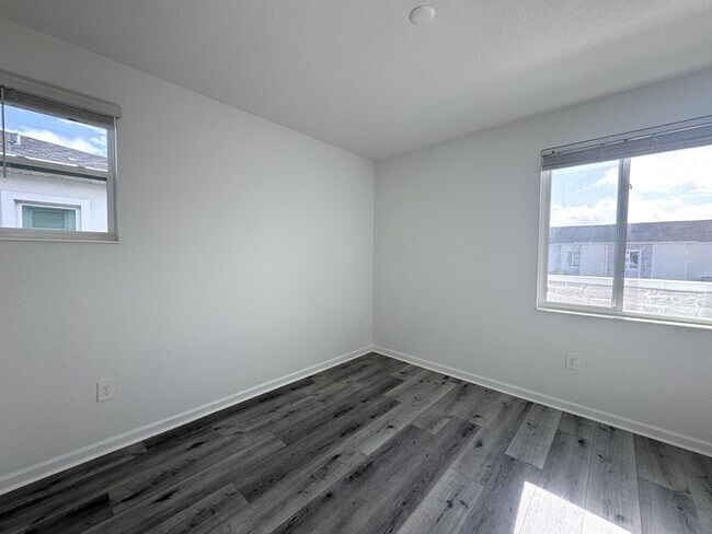 Building Photo - 336 Nine Iron Dr