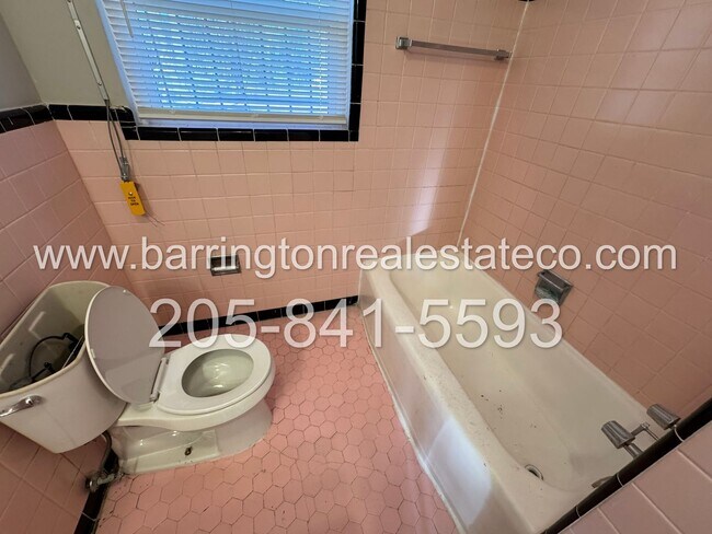 Building Photo - 6804 1st Ave S