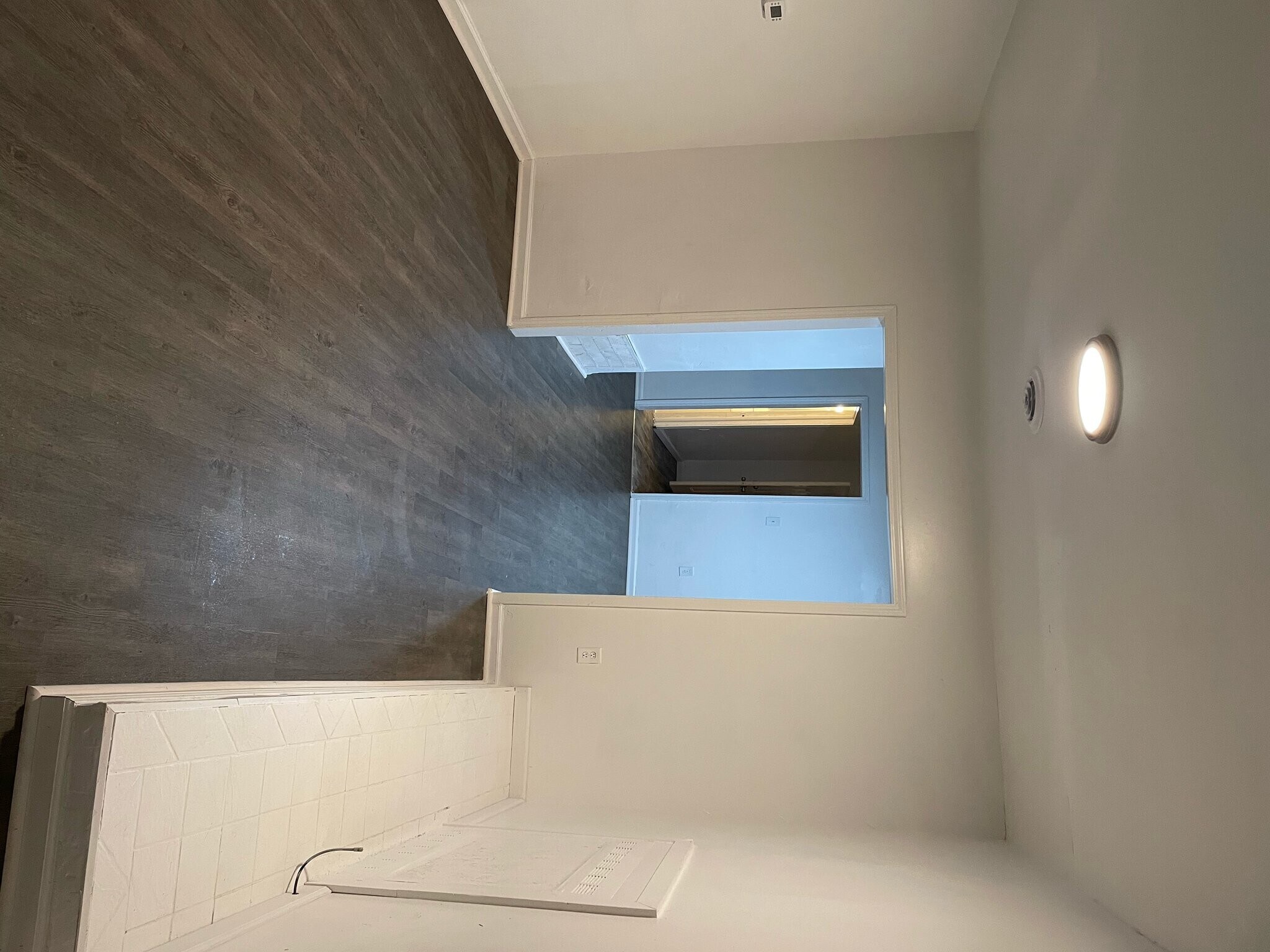 Building Photo - 1129 Huron St