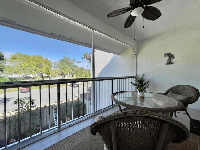 Building Photo - 202 Cypress Point Dr