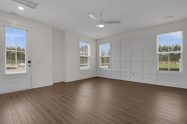 Building Photo - 268 Symphony Ave