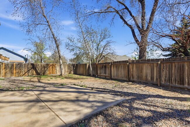 Building Photo - $1,840.95, 3-bed, 1.5-bath, located in Colorado Springs with a large backyard.