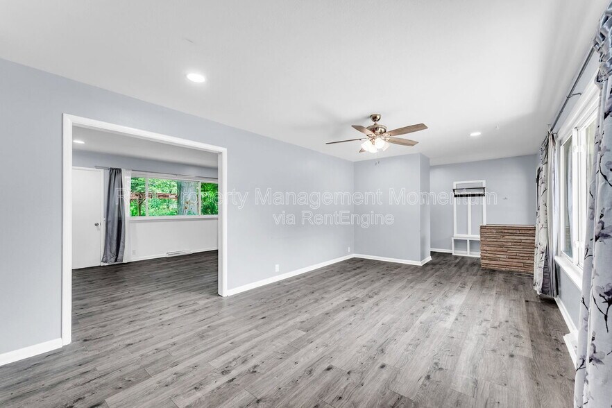 Building Photo - 1105 13th St