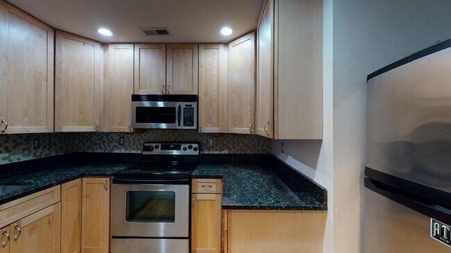 Building Photo - 1417 Chapin St NW