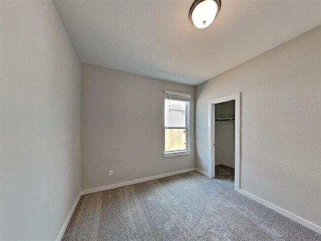 Building Photo - 2350 Bailey Flds Ln