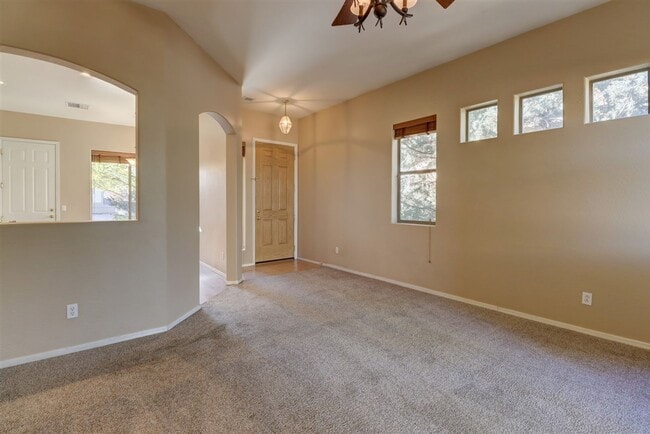 Building Photo - 3 bed, 2 bath Granville Home for Rent!