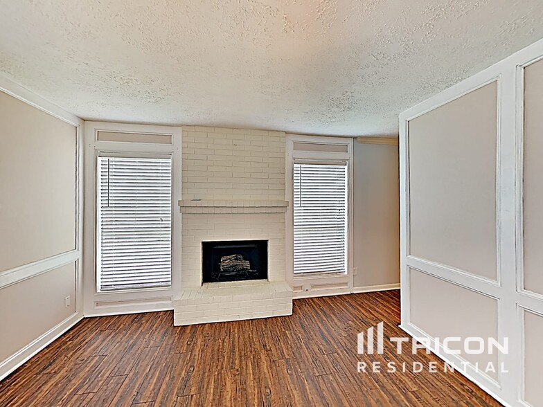 Building Photo - 5343 Kent Dr