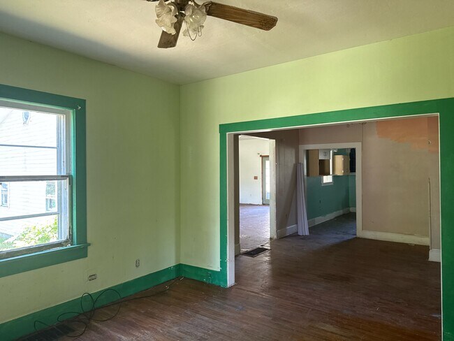 Building Photo - 1612 Morton St