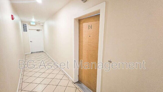 Primary Photo - 1459 MacArthur Blvd