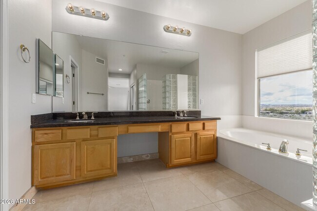 Building Photo - 10872 E Raintree Dr